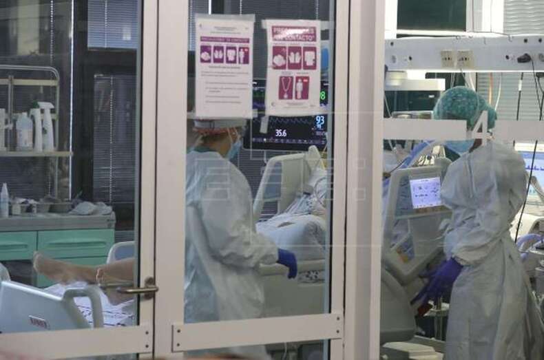 Foto de archivo de la unidad de críticos complejo hospitalario Insular Materno Infantil de Las Palmas de Gran Canaria / EFE Elvira Urquijo A.